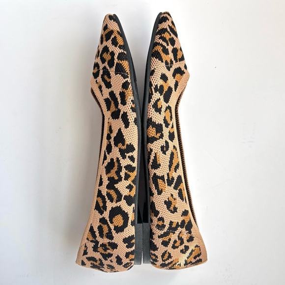 Torrid Leopard Stretch Fabric Pointed Toe Ballet Flats Size 9 Wide - Picture 10 of 10